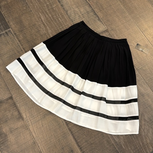 NWT NICOLE MILLER SKIRT SIZE 6 - Picture 3 of 16